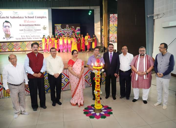 Sahodaya Ranchi  organizes the Inaugural ceremony of G- 20 Presidency submit in Sarala Birla Public School