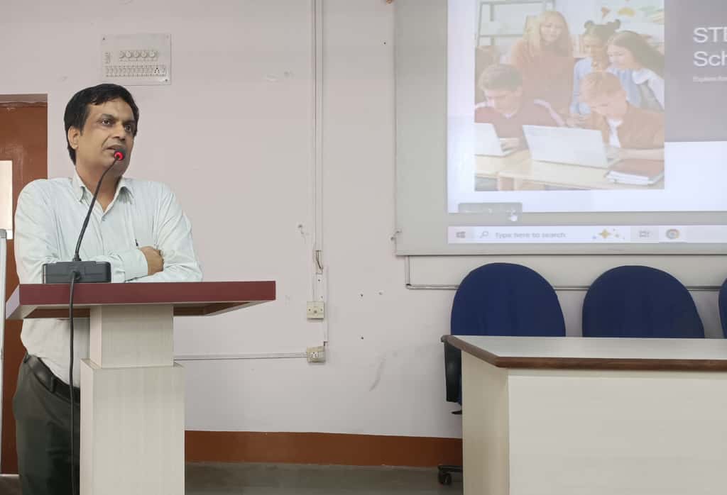 Psychographic Society - DPS Ranchi Organises STEM Education Workshop for Teachers to Promote Innovative Learning dps