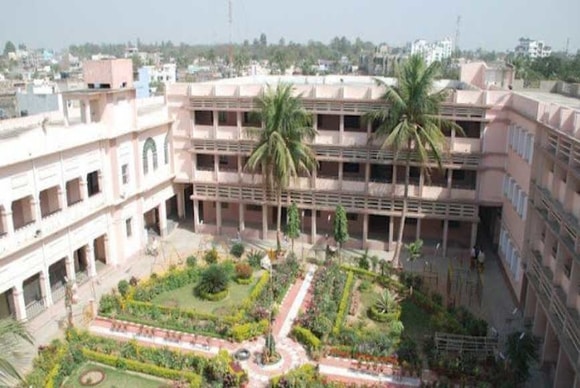 SN Medical College Agra campus1